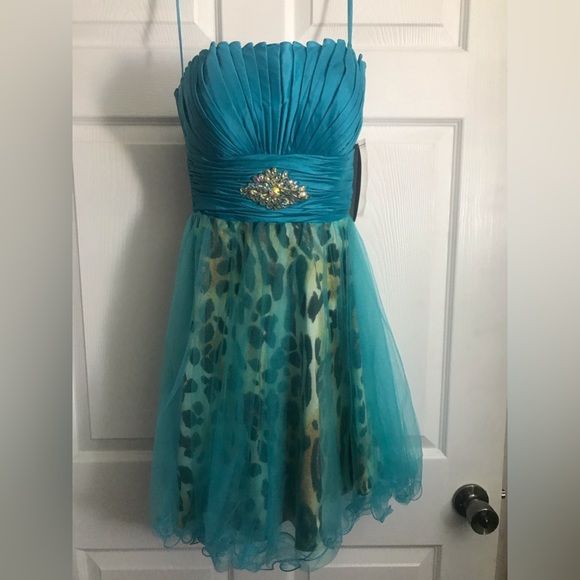 Nite Moves Prom/Pageant/Homecoming Red&Turquoise Leopard Size 2,4,6,8&12 dresses - Picture 2 of 11